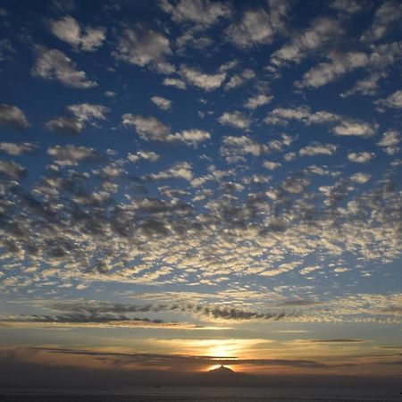 North Cliff Apartment *The Ocean Beneath Your Feet* Galdar Ngoại thất bức ảnh